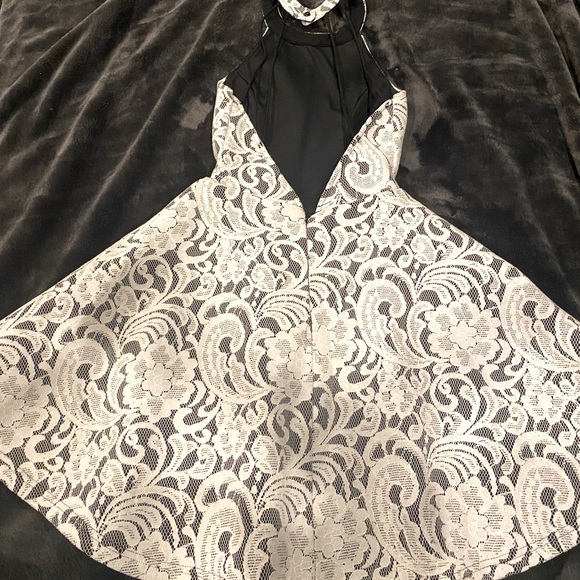 BEAUTIFUL BOUBOU  Party Dress EMBROIDERED FABRIC MIXING WHITE AND BLACK COLORS - Picture 5 of 11